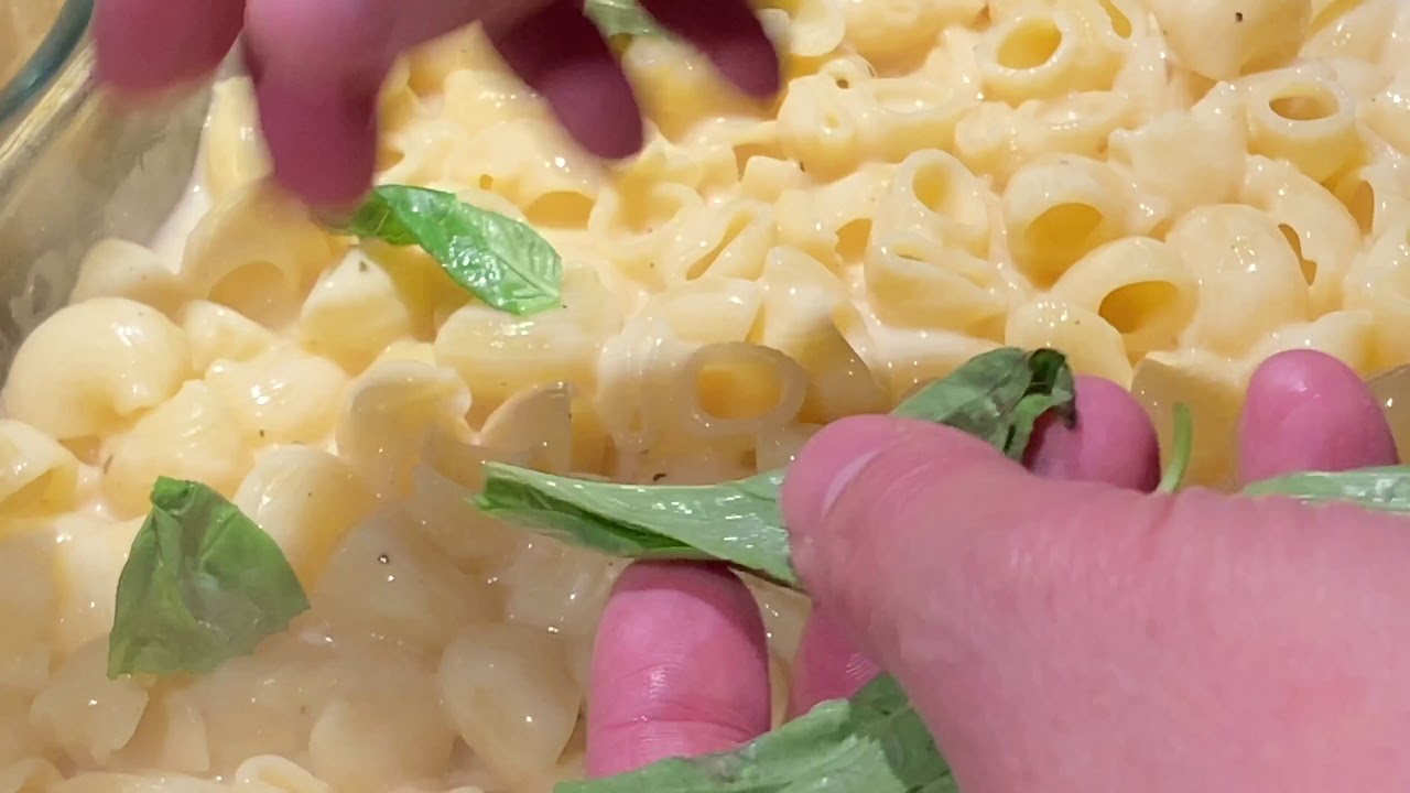 make mac and cheese for 150 people